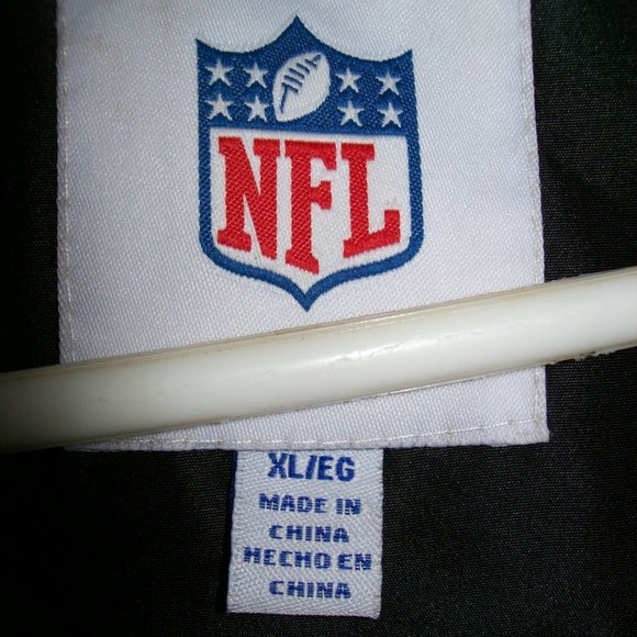 NFL Pittsburgh Steelers Hooded Puffer Jacket - Picture 3 of 3